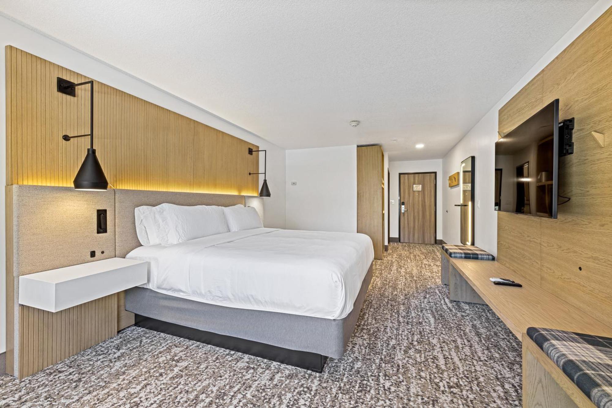 מק'קול The Evergreen Hotel מראה חיצוני תמונה